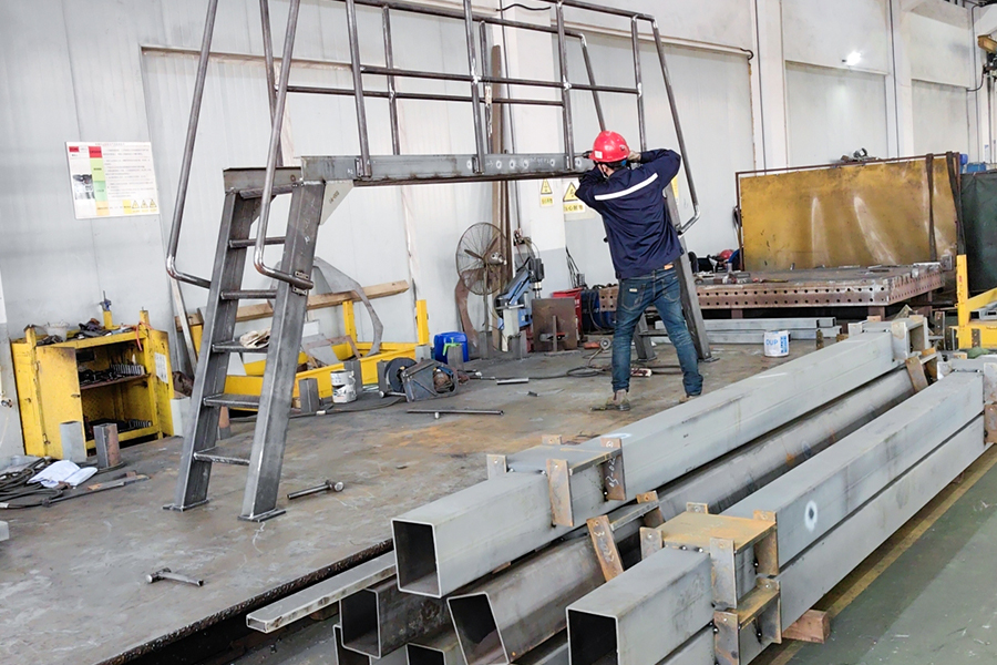 Tilpassede stålkonstruksjoner